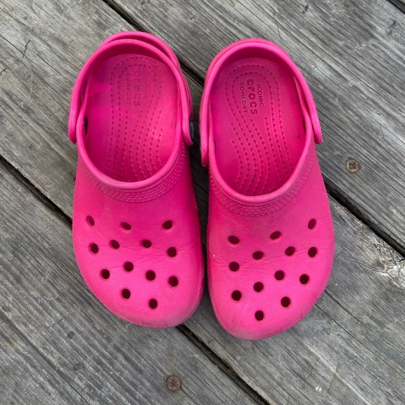 Excellent used condition CROCS. - Picture 2 of 4